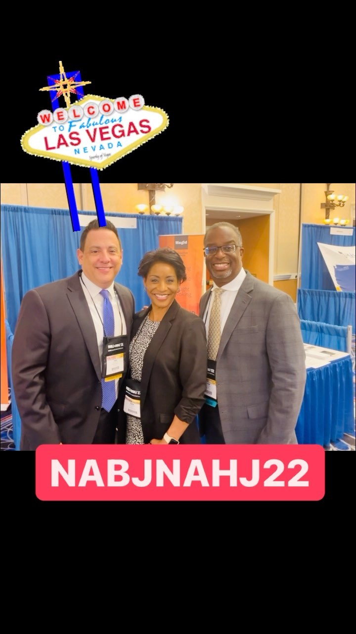 NABJ NAHJ 22 Day 1
Wonderful seeing and reconnecting with friends and colleagues from all over the country!
So proud to see and get a chance to work with the next generation of young journalists!!

@monicarrobinson @xhiggs 
#magid #coach #communicate #mentor #network